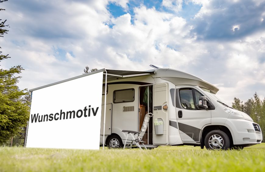 Wohnmobil Banner Markise Sonnenschutz Staunende Kuh auf dem Berg